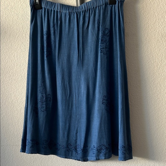 Soft Surroundings Navy Embroidered A-Line Skirt size XS NEW - Picture 4 of 5